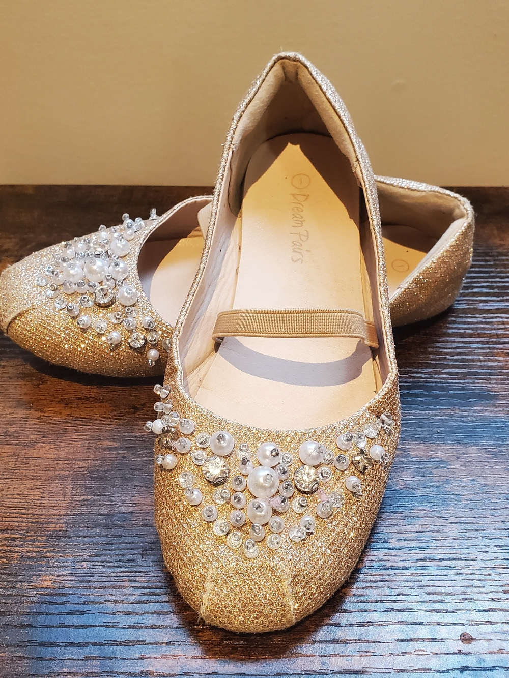 Dream Pairs Girls Gold Pearl & Crystal Embellished Ballet Flats